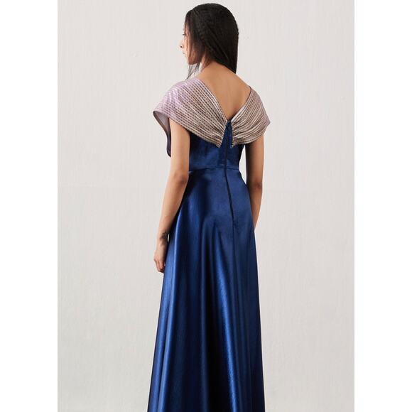 Top - Picture 2 of 10